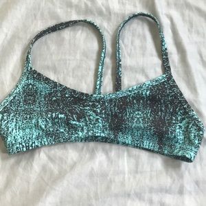 Jolyn swim top Size Med.